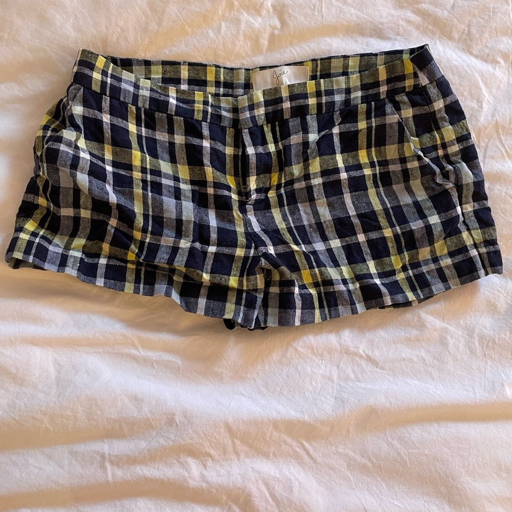 Joie Size 6 Plaid Shorts
